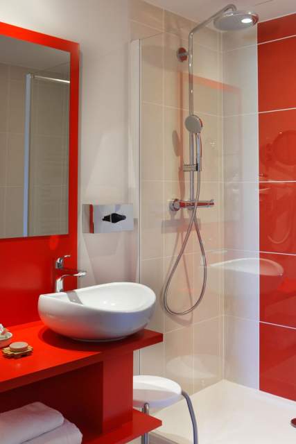 L’Auberge Bressane de Buellas in the Ain Room