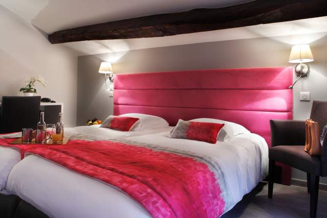 L’Auberge Bressane de Buellas in the Ain Room