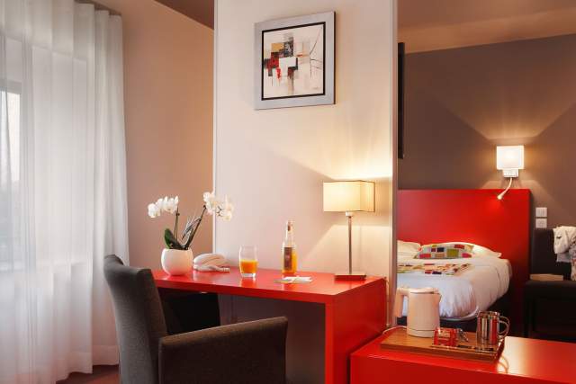 L’Auberge Bressane de Buellas in the Ain Room