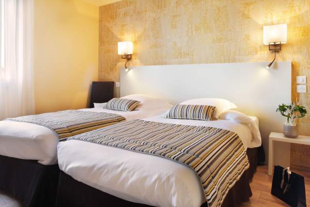 L’Auberge Bressane de Buellas in the Ain Room