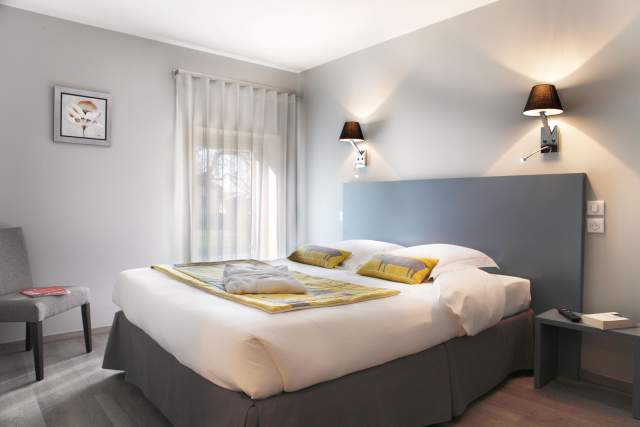 L’Auberge Bressane de Buellas in the Ain Room